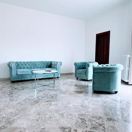 Angela'S Apartment. Elegant Two Bedroom House In Irsina Bagian luar foto