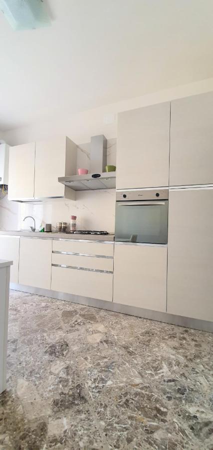 Angela'S Apartment. Elegant Two Bedroom House In Irsina Bagian luar foto