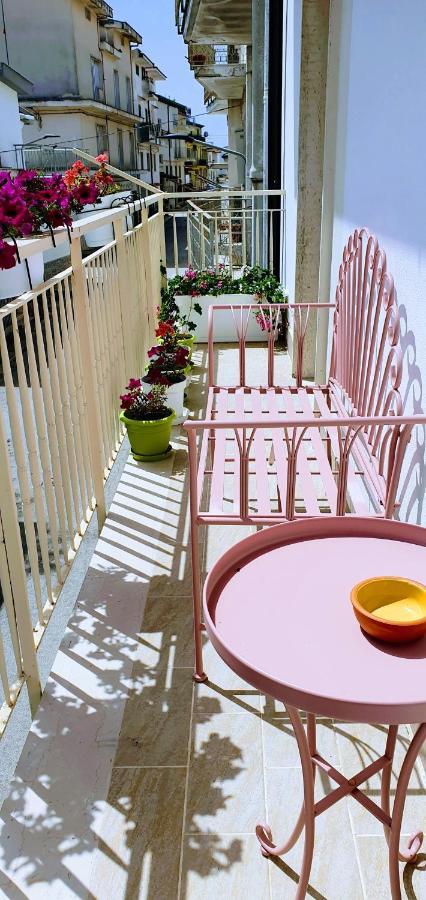 Angela'S Apartment. Elegant Two Bedroom House In Irsina Bagian luar foto