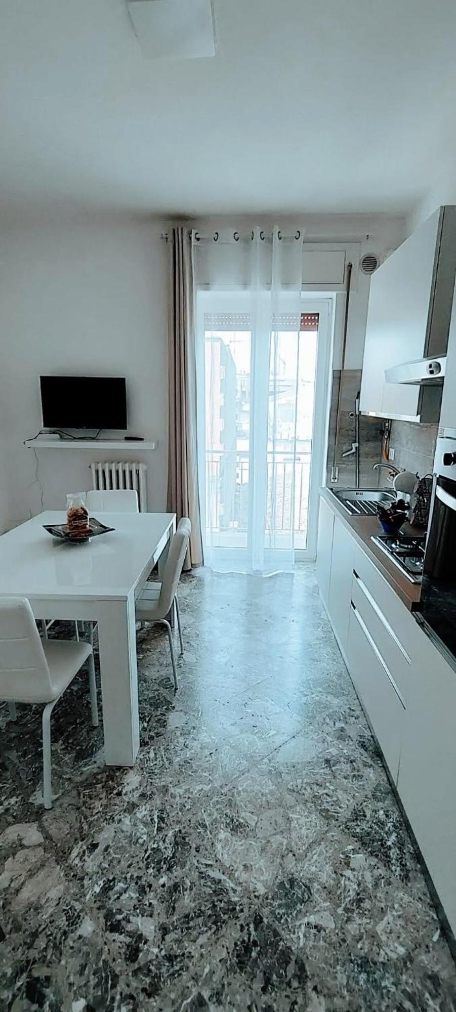 Angela'S Apartment. Elegant Two Bedroom House In Irsina Bagian luar foto